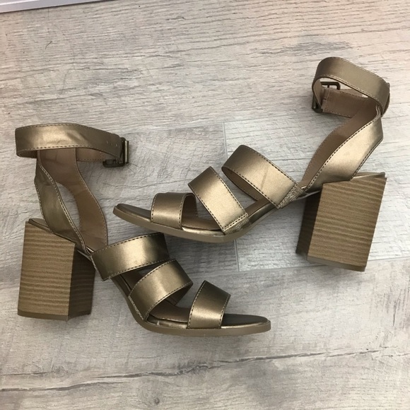 Chunky Heel Sandals - Picture 2 of 5